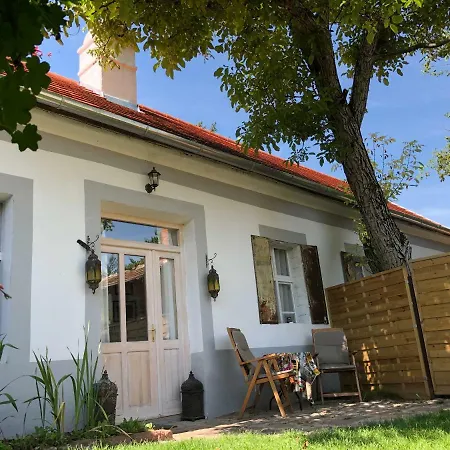 Kemenceshaz Apartman Kovagoors